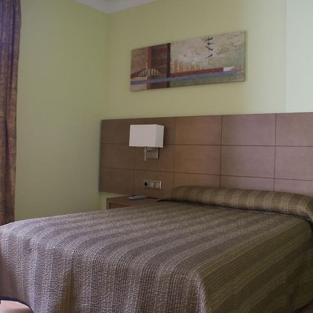 Hotel 4C Puerta Europa Madrid Luaran gambar
