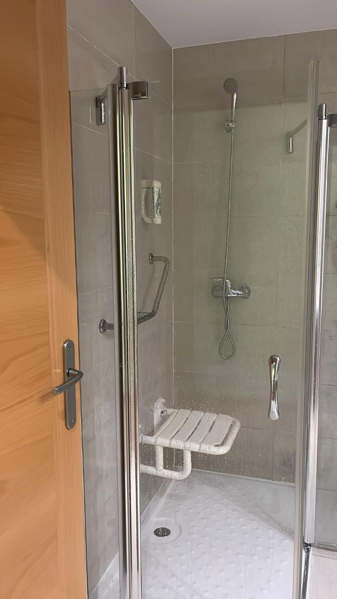 Hotel 4C Puerta Europa Madrid Luaran gambar
