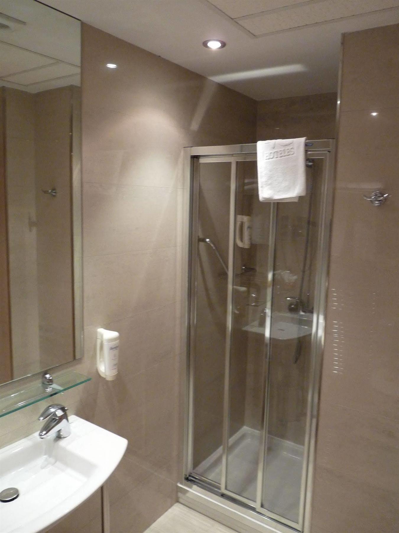 Hotel 4C Puerta Europa Madrid Luaran gambar