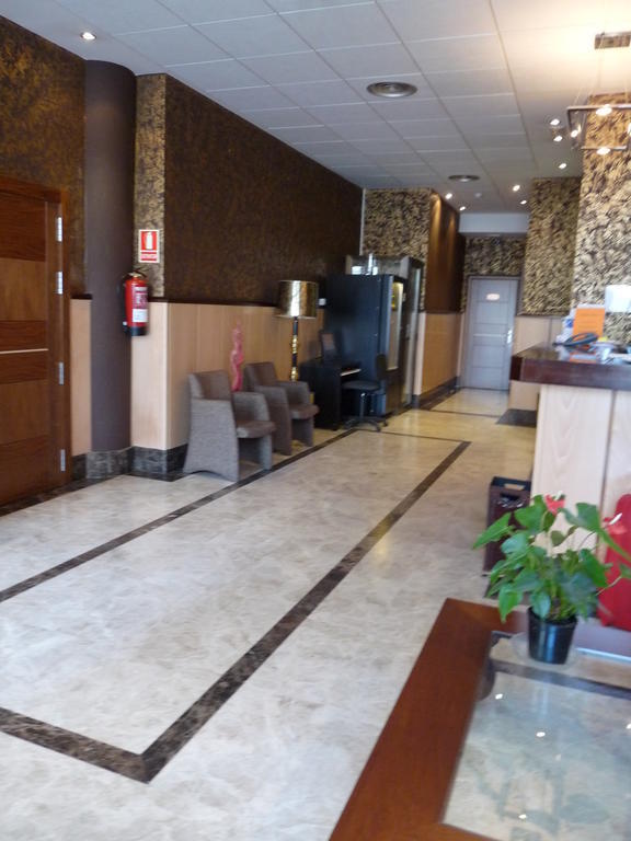 Hotel 4C Puerta Europa Madrid Luaran gambar